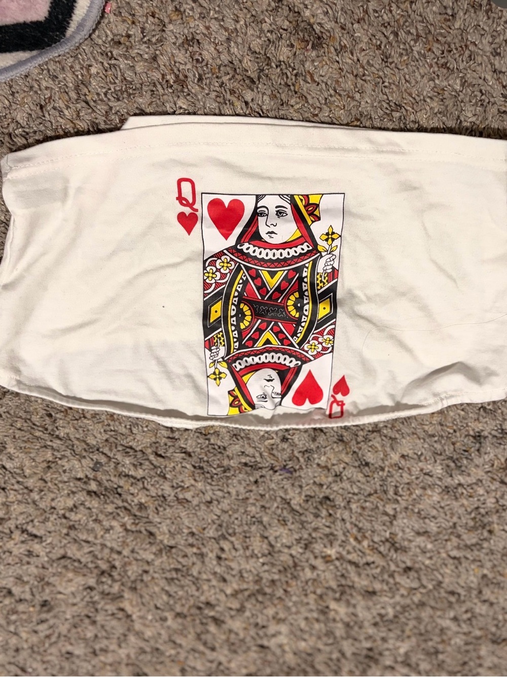 Queen of Hearts Graphic Bandana Top - White with Red & Black